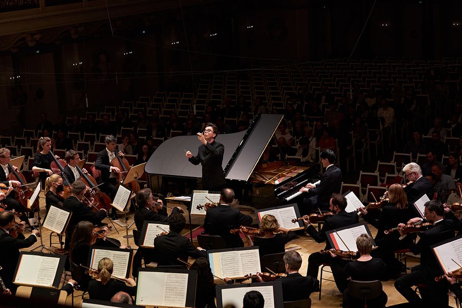 Student dirigiert das Konzerthausorchester Berlin