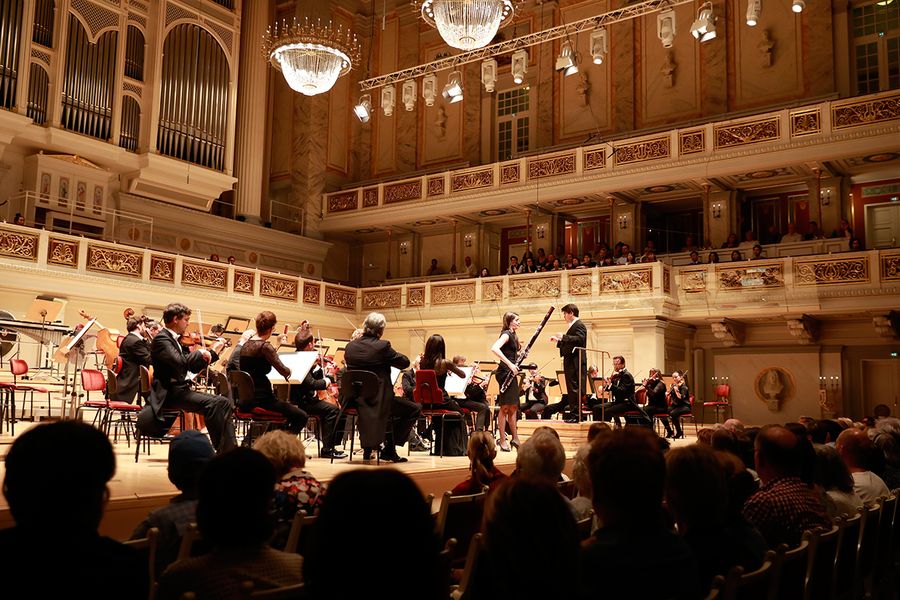 Orchester auf der Bühne des Berliner Konzerthauses