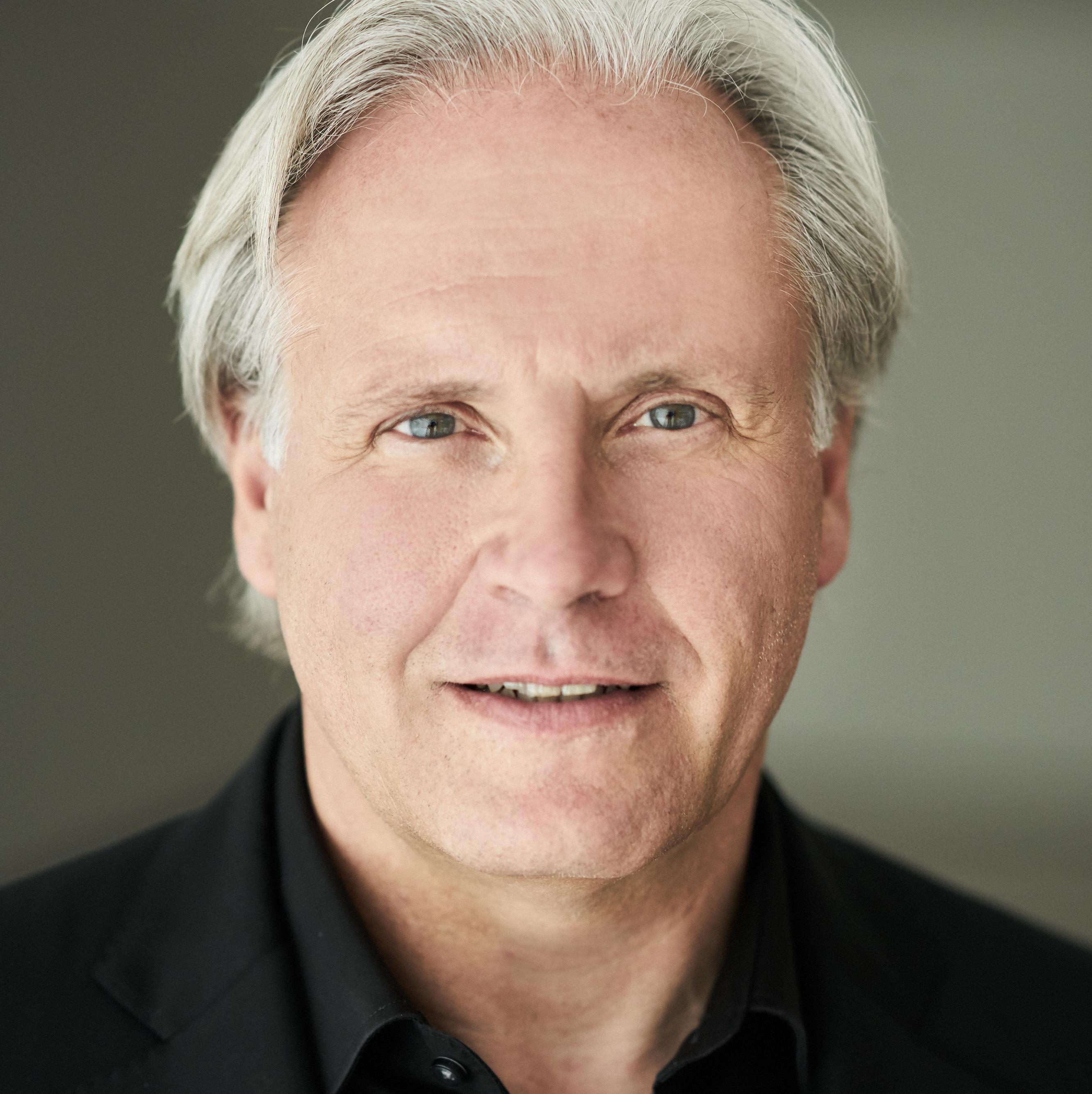 Conductor Markus Stenz appointed professor: Hochschule für Musik Hanns Eisler Berlin